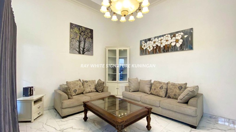 Rumah 3 Lantai Siap Huni di Menteng Wadas, Setiabudi, Jakarta Selatan