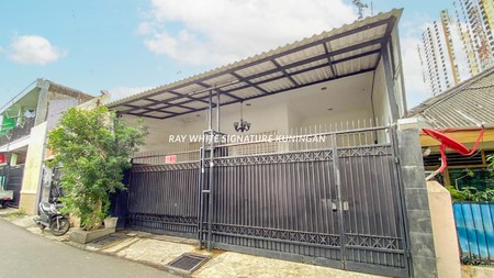 Rumah 3 Lantai Siap Huni di Menteng Wadas, Setiabudi, Jakarta Selatan