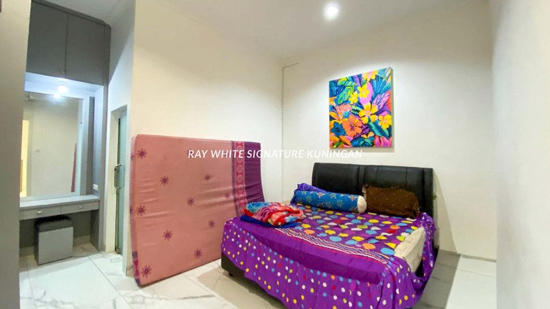 Rumah 3 Lantai Siap Huni di Menteng Wadas, Setiabudi, Jakarta Selatan