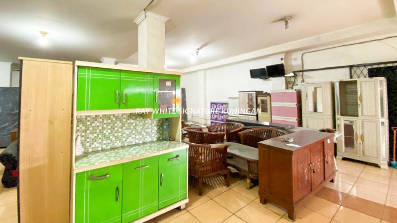 Ruko Strategis Siap Pakai di Jl Sultan Agung Jakarta Selatan - Area Bisnis Aktif & Ramai