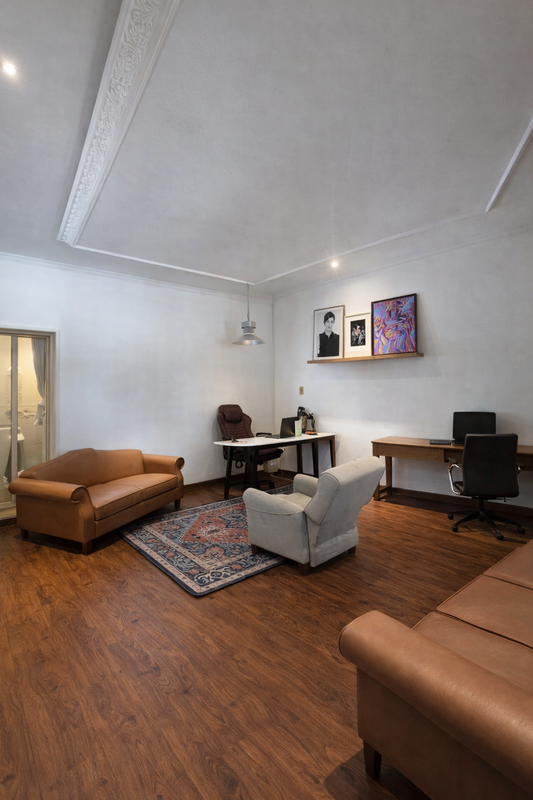 Rumah Nyaman & Strategis di Bendungan Hilir - Jakarta Pusat