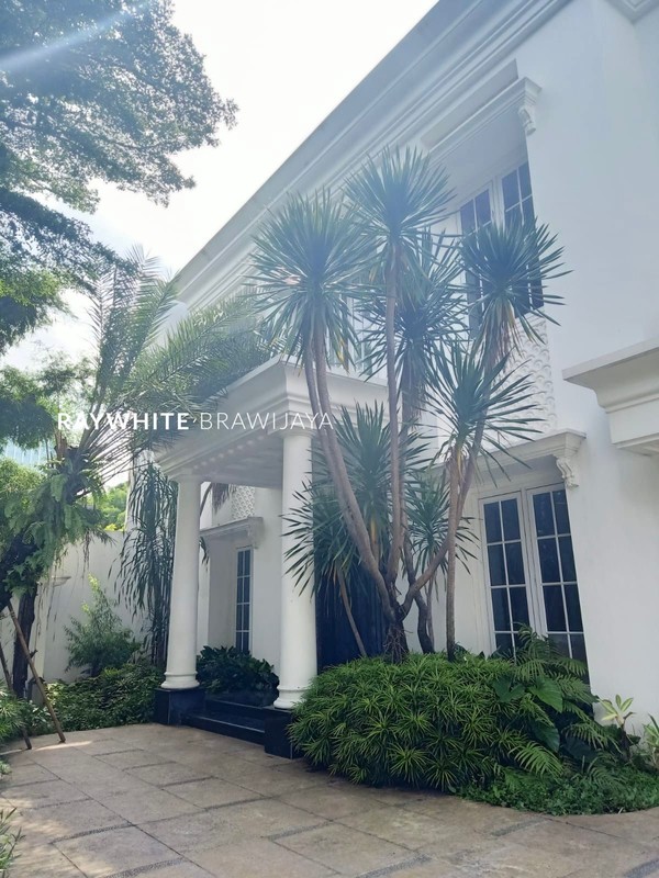 Rumah Mewah Siap Huni Lokasi Strategis Area Pondok Indah