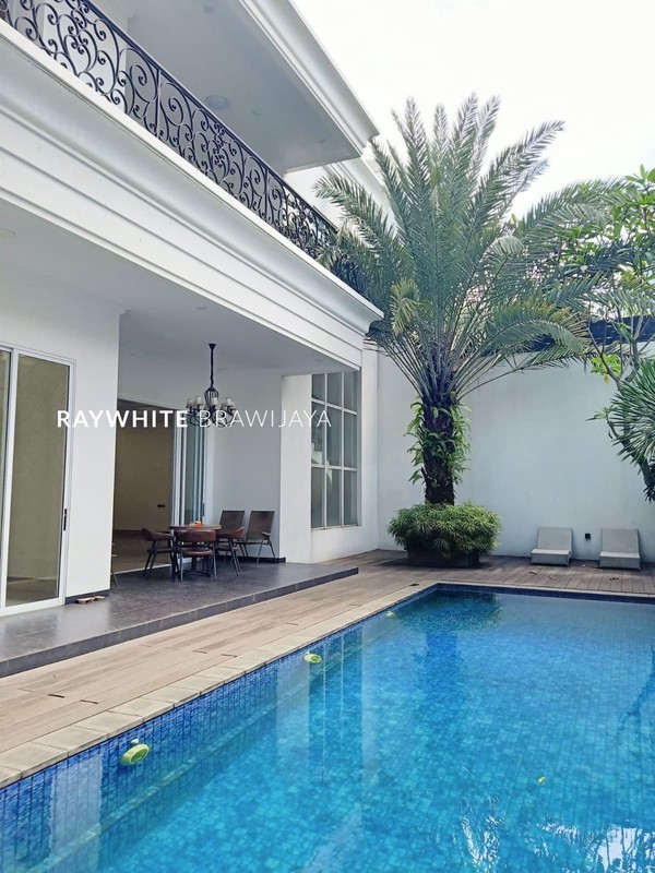 Rumah Mewah Siap Huni Lokasi Strategis Area Pondok Indah
