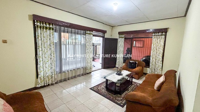 Rumah 2 Kavling Strategis di Jl Anggrek IV - Cocok untuk Hunian atau Kost-Kostan