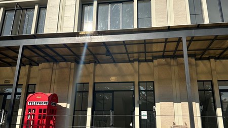 Disewakan Ruko Siap Huni Strategis di Wisata Bukit Mas London Wiyung