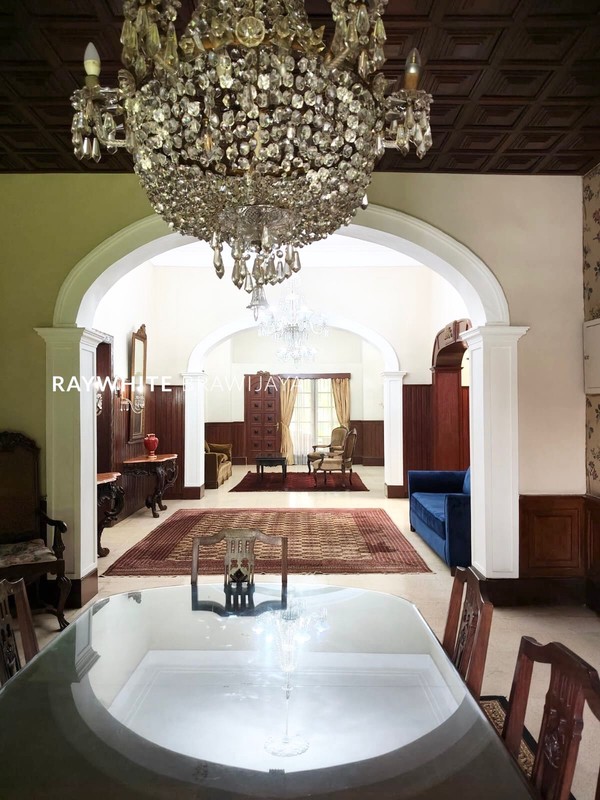 Rumah Siap Huni Terawat Area Menteng Jakarta Pusat