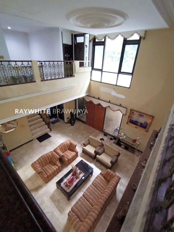 Rumah Tua Hitung Tanah Lokasi Strategis Area Radio Dalam