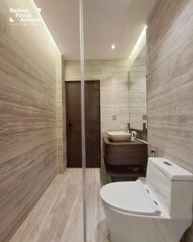 Rumah Hook 2 Lantai di Kebayoran Baru - Luas, Prestisius, dan Penuh Potensi