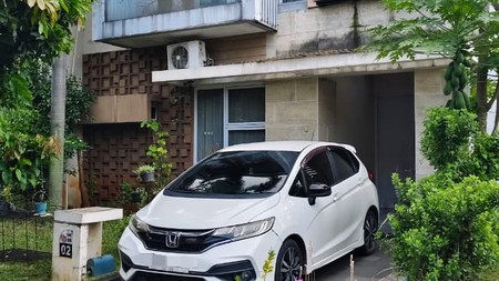 Dijual rumah depan t aman dalam cluster bebas banjir di Grand Wisata  