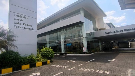 DIJUAL CEPAT BANGUNAN KOMERSIL EX SHOWROOM RAYA TAMAN SIDOARJO JAWA TIMUR