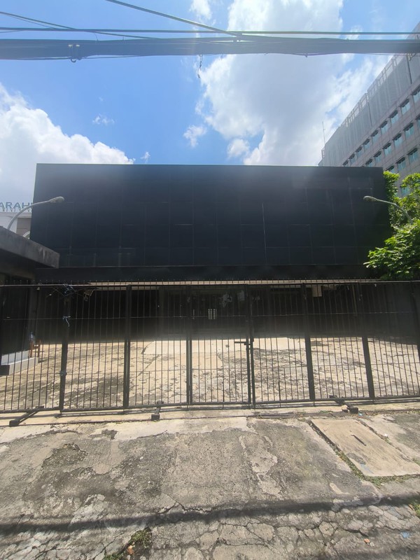 DIJUAL CEPAT BANGUNAN KOMERSIL  NOL JALAN RAYA DIPONEGORO SURABAYA PUSAT