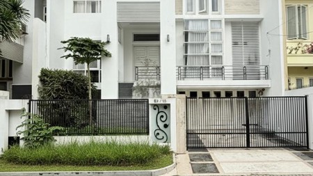 DIJUAL RUMAH MODERN 3 LANTAI ARAYA 1 GALAXY BUMI PERMAI SURABAYA