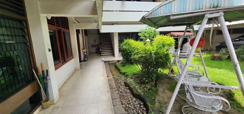 Rumah jl. Anjasmoro Surabaya Tengah kota