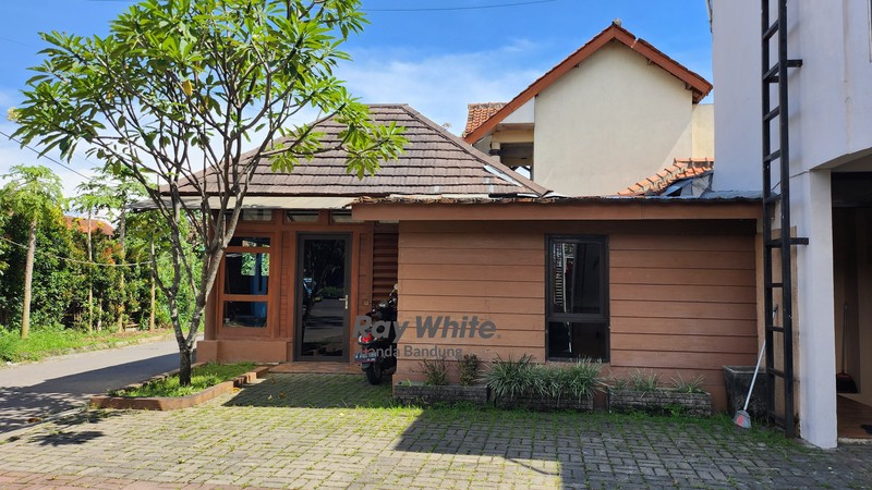 REPOSISI HARGA Ex Kantor di pinggir jalan Soekarno Hatta dekat RS Al Islam dan Polda JaBar