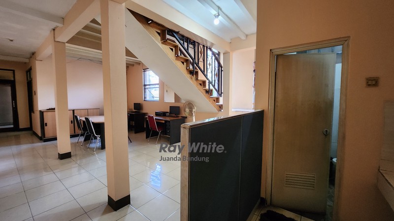 REPOSISI HARGA Ex Kantor di pinggir jalan Soekarno Hatta dekat RS Al Islam dan Polda JaBar