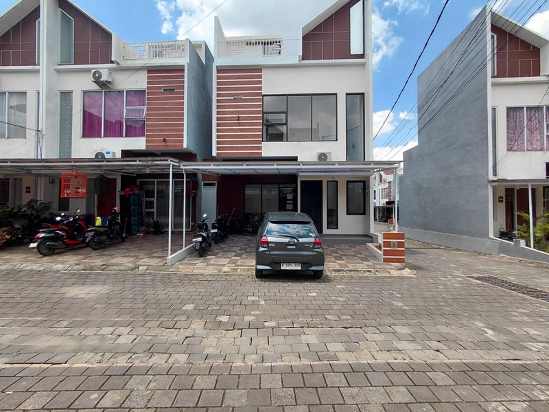 Rumah Dijual di Mustika Jaya - Cluster d'Bale Townhouse Cimuning | 2,5 Lantai Dekat Grand Wisata