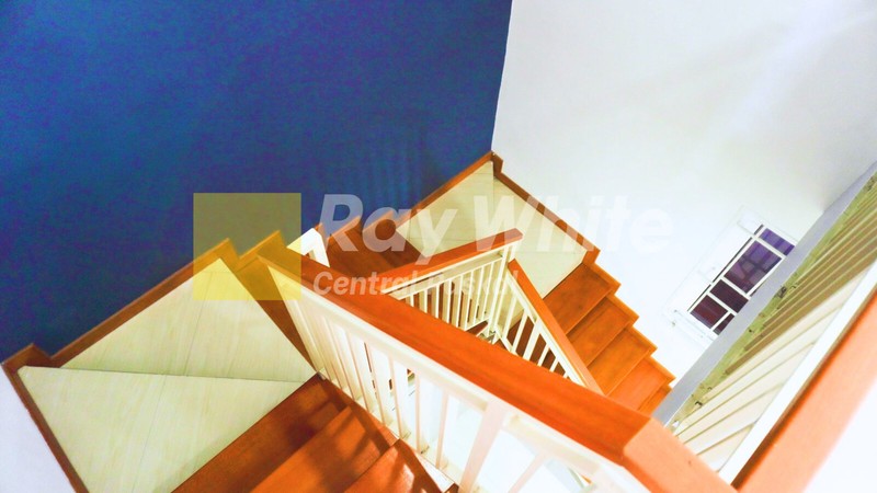 Rumah Tinggal Cantik dan Terawat di Bandung Timur - Bangunan Baru