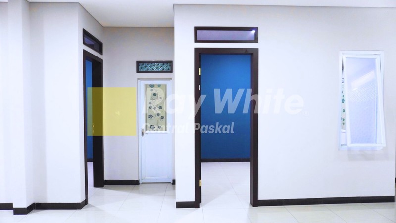 Rumah Tinggal Cantik dan Terawat di Bandung Timur - Bangunan Baru