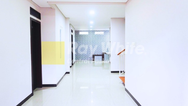 Rumah Tinggal Cantik dan Terawat di Bandung Timur - Bangunan Baru