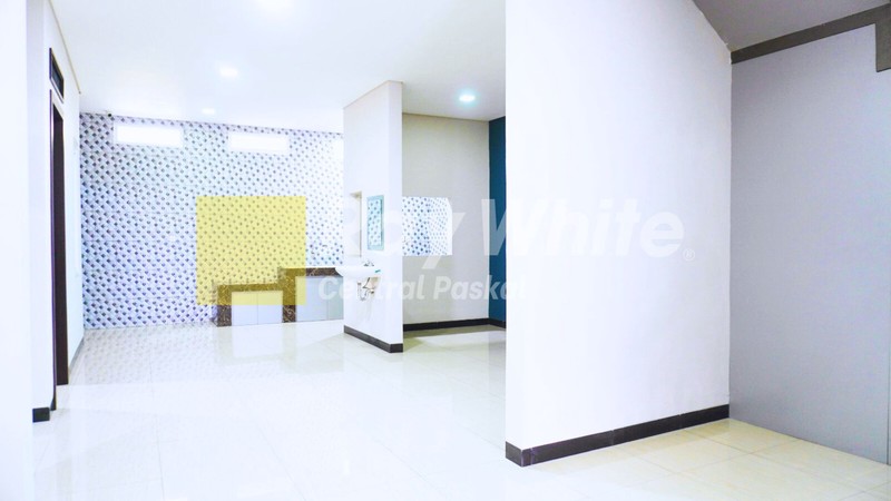 Rumah Tinggal Cantik dan Terawat di Bandung Timur - Bangunan Baru