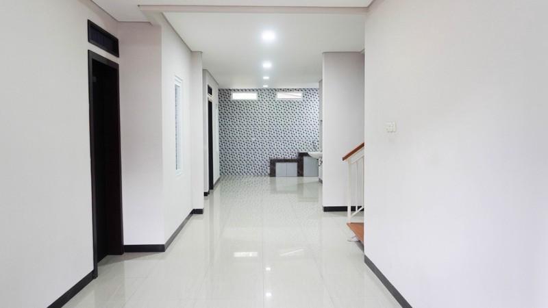 Rumah Tinggal Cantik dan Terawat di Bandung Timur - Bangunan Baru