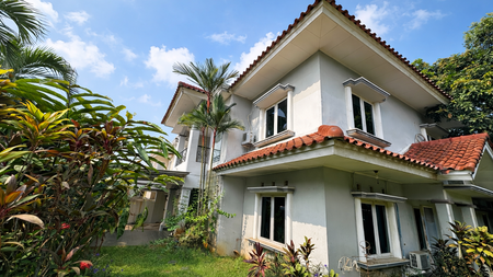 Rumah Terawat di Puspita Loka - Siap Langsung Tempat Tinggal