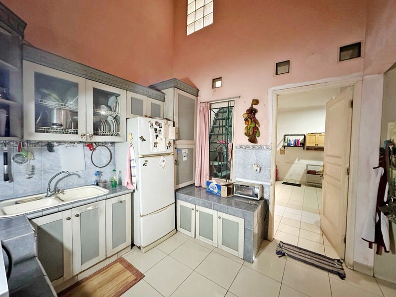 Rumah Terawat di Puspita Loka - Siap Langsung Tempat Tinggal