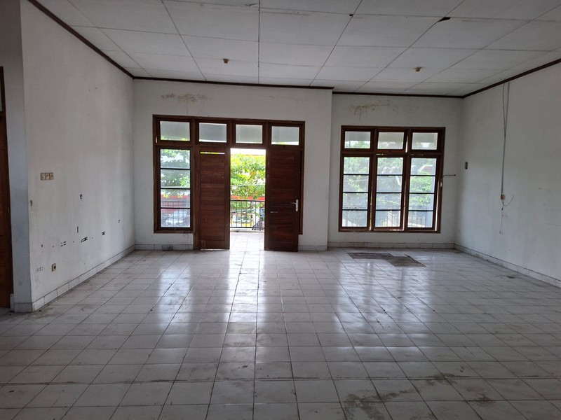 Ruko Strategis Luas 900 Meter Persegi di Jalan Menukan Mergangsan Parkir Luas & Lokasi Super Premium