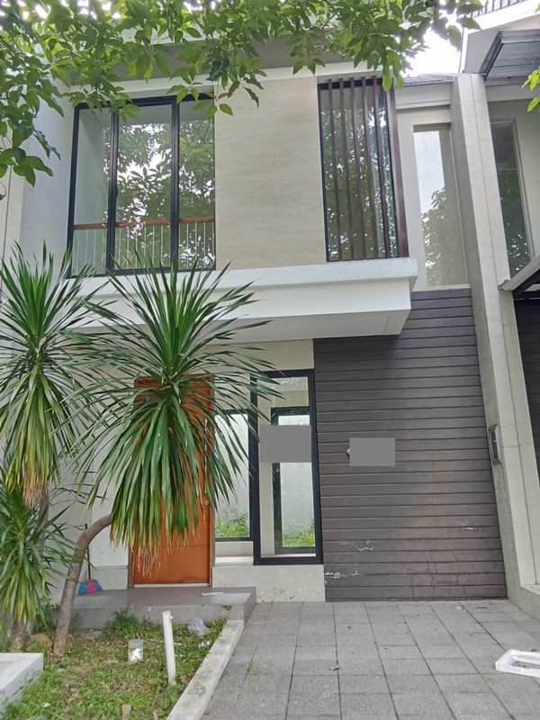 Jual Rumah Northwest Lake Citraland Surabaya Barat