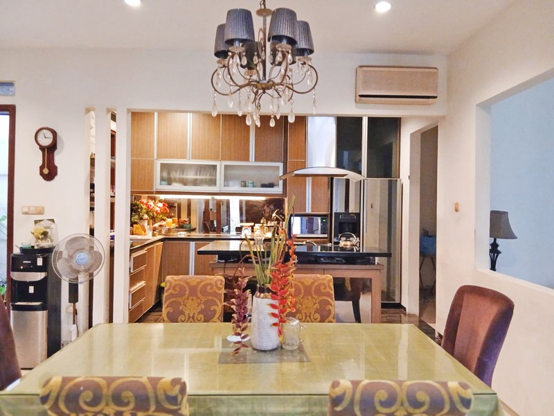 Rumah Hook Mandar Bintaro - Posisi Sudut, Luas & Strategis