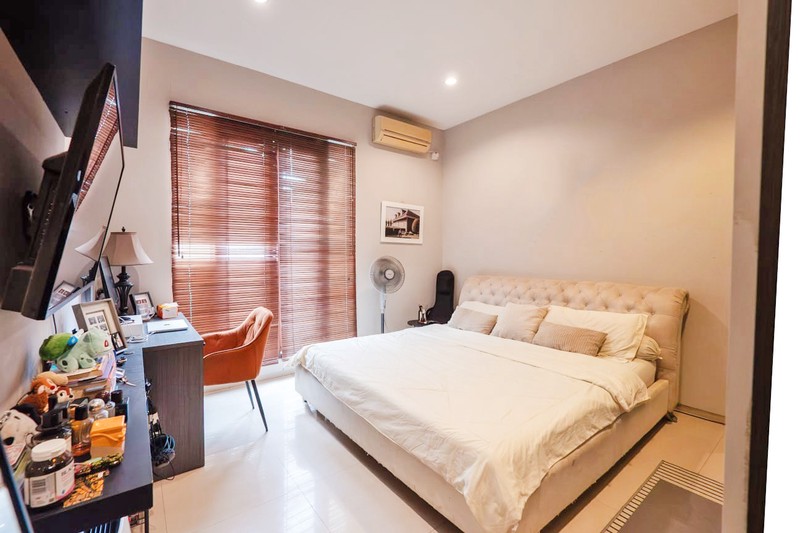 Rumah Hook Mandar Bintaro - Posisi Sudut, Luas & Strategis