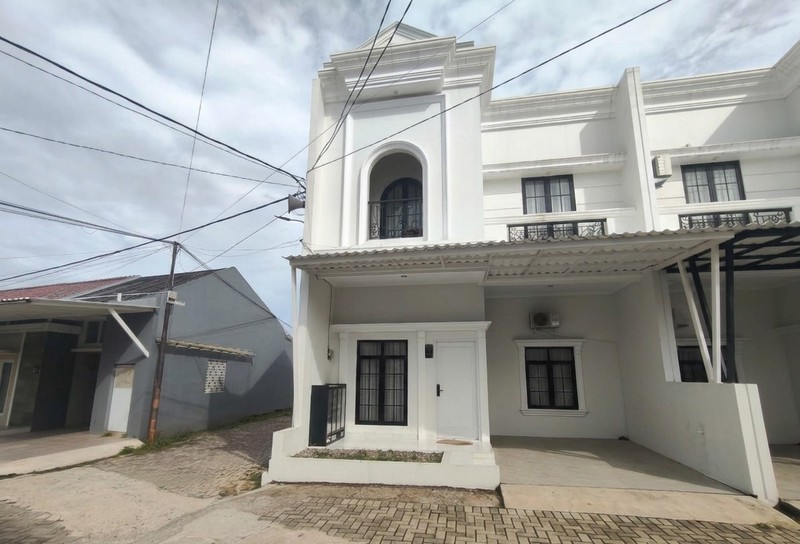 DIJUAL RUMAH 2 LANTAI-VILLA MUTIARA INDAH-KALIMULYA-DEPOK