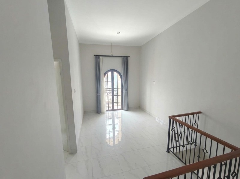 DIJUAL RUMAH 2 LANTAI-VILLA MUTIARA INDAH-KALIMULYA-DEPOK