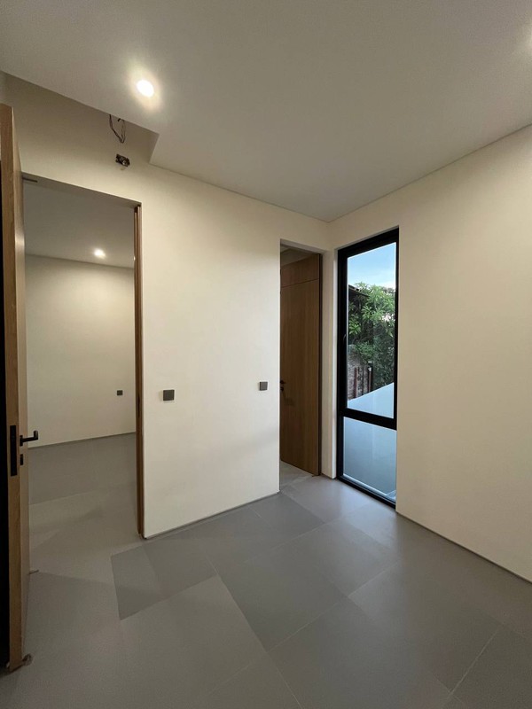 Rumah Dijual di Kanso House Klampis Semolo Timur Dekat MERR