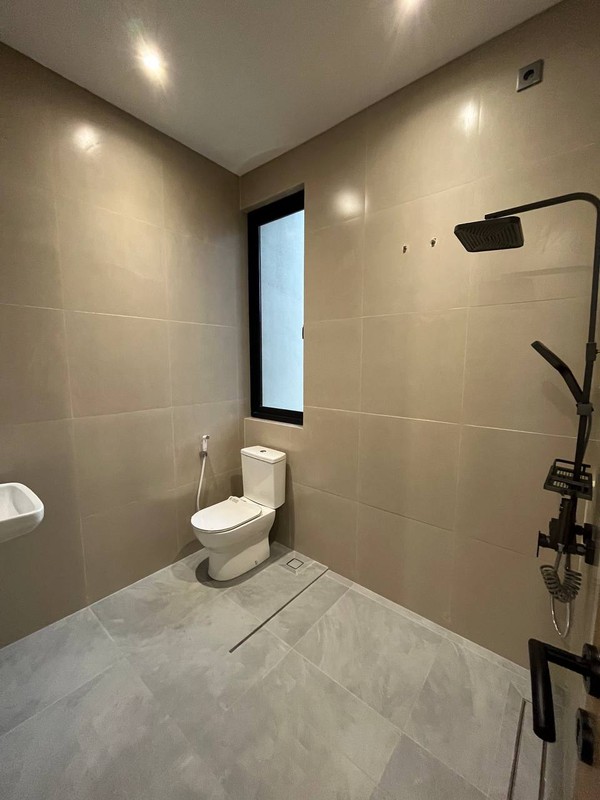 Rumah Dijual di Kanso House Klampis Semolo Timur Dekat MERR