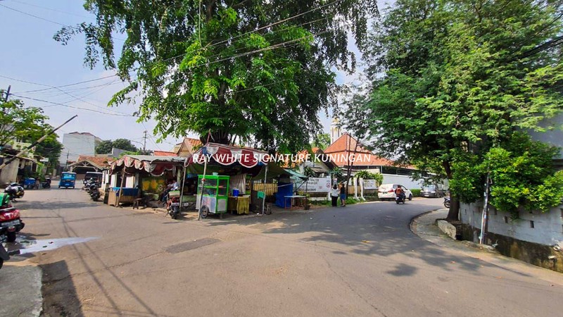 Rumah Strategis di Kemanggisan Ilir Palmerah - Dekat BINUS & Sudirman