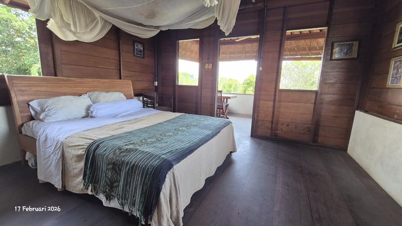 For Sale - 16.6 Are Land With House & Swimming Pool - Bona, Gianyar