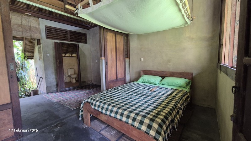 For Sale - 16.6 Are Land With House & Swimming Pool - Bona, Gianyar