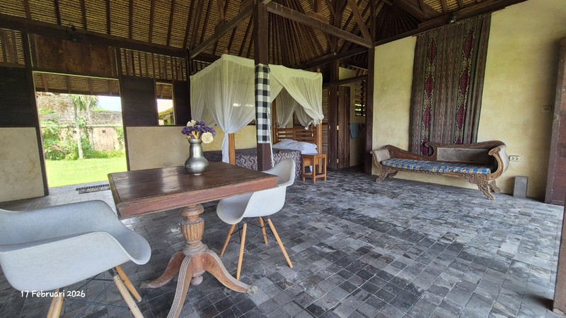 For Sale - 16.6 Are Land With House & Swimming Pool - Bona, Gianyar