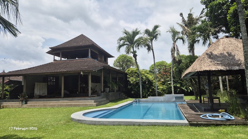 For Sale - 16.6 Are Land With House & Swimming Pool - Bona, Gianyar