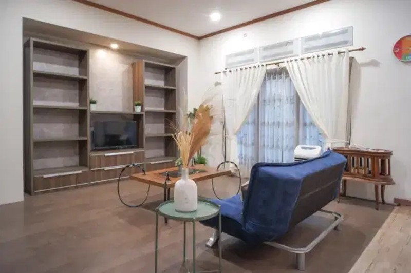 Jual Rumah Cantik 2 Lantai Margorejo Indah Surabaya Selatan