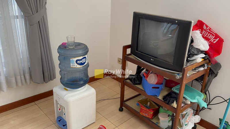 Rumah Siap Huni Tengah Kota Sayap Moh Ramdan