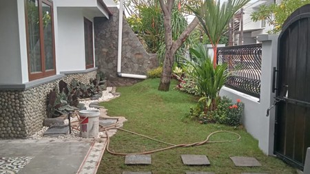 Dijual Rumah Mewah Siap Huni di Rungkut, Surabaya