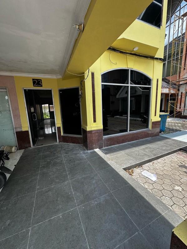 MURAH Rp.3 Milyaran Dijual Ruko Hr. Muhammad- Ruko Taman Beverly -Modern 3 Lantai Surabaya Barat Spesial Lebar 7 Meter- Parkiran Mobil Luas Dekat Sekolah Merlion, Pakuwon Mall, Akses Tol Satelit Cocok