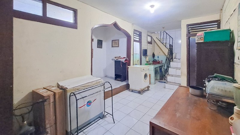 Rumah Klasik di Kebon Kacang Tanah Abang dekat GI Thamrin Menteng