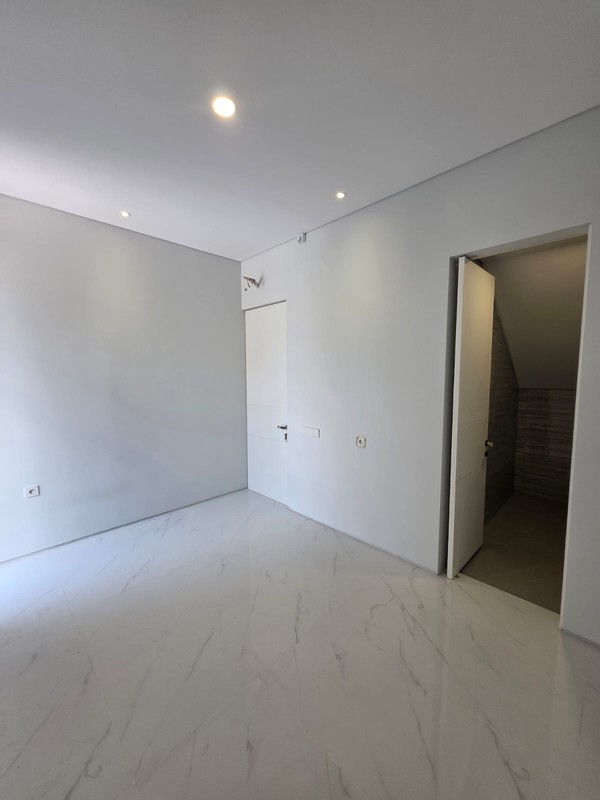 Dijual Rumah BARU Modern 2 Lantai Surabaya Timur Jl. Sutorejo Prima Indah Utara