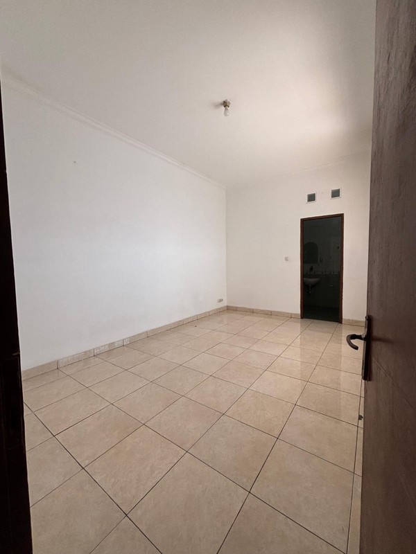 Flash Sale. Rumah standar Villa Melati Mas, Serpong