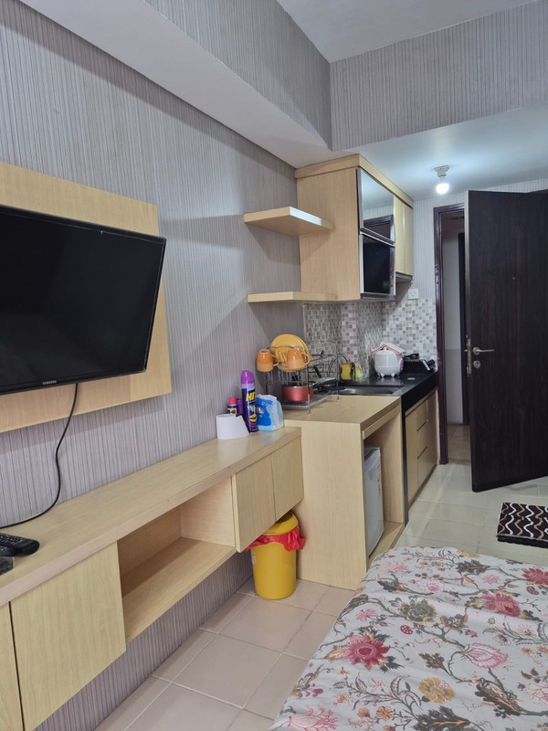 ROOM TYPE STUDIO FULLY FURNISHED DI SERPONG GREENVIEW APARTMENT DIJUAL CEPAT, GUDANG LENGKONG TIMUR, BSD CITY, TANGERANG SELATAN