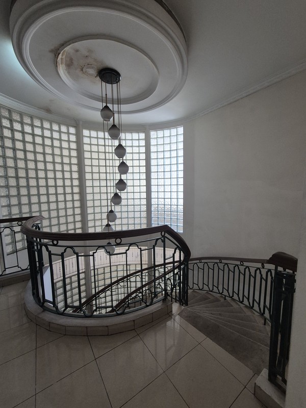 DIJUAL Rumah BESAR MODERN SIAP HUNI jl pluit utara raya, jakarta utara