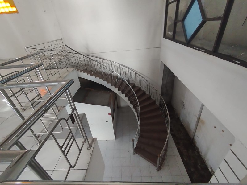 Disewakan Ruang Usaha Strategis 2 Lantai di Jl. Godean Sleman Luas & Siap Pakai, Nogotirto, Gamping, Sleman